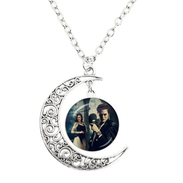 Twilight moon pendant necklace glass cabochon Bella Edward Jacob