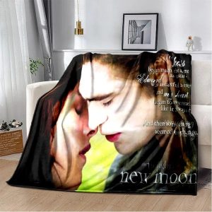 Werewolf inspired Twilight love blanket for cozy nights