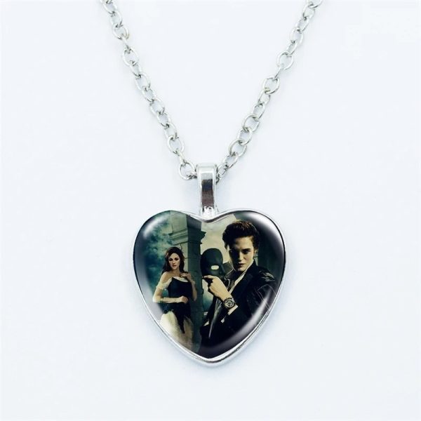 Twilight movie vampire necklace with glass heart pendant featuring Bella and Edward
